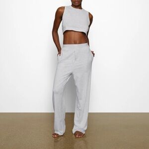 SKIMS NWT Boyfriend Loose Pant Light Heather
Gray Comfy Elastic Waist Size M
